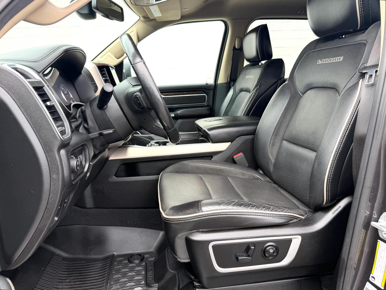 RAM 1500 Laramie 4x4 Crew Cab 5'7" Box 2019