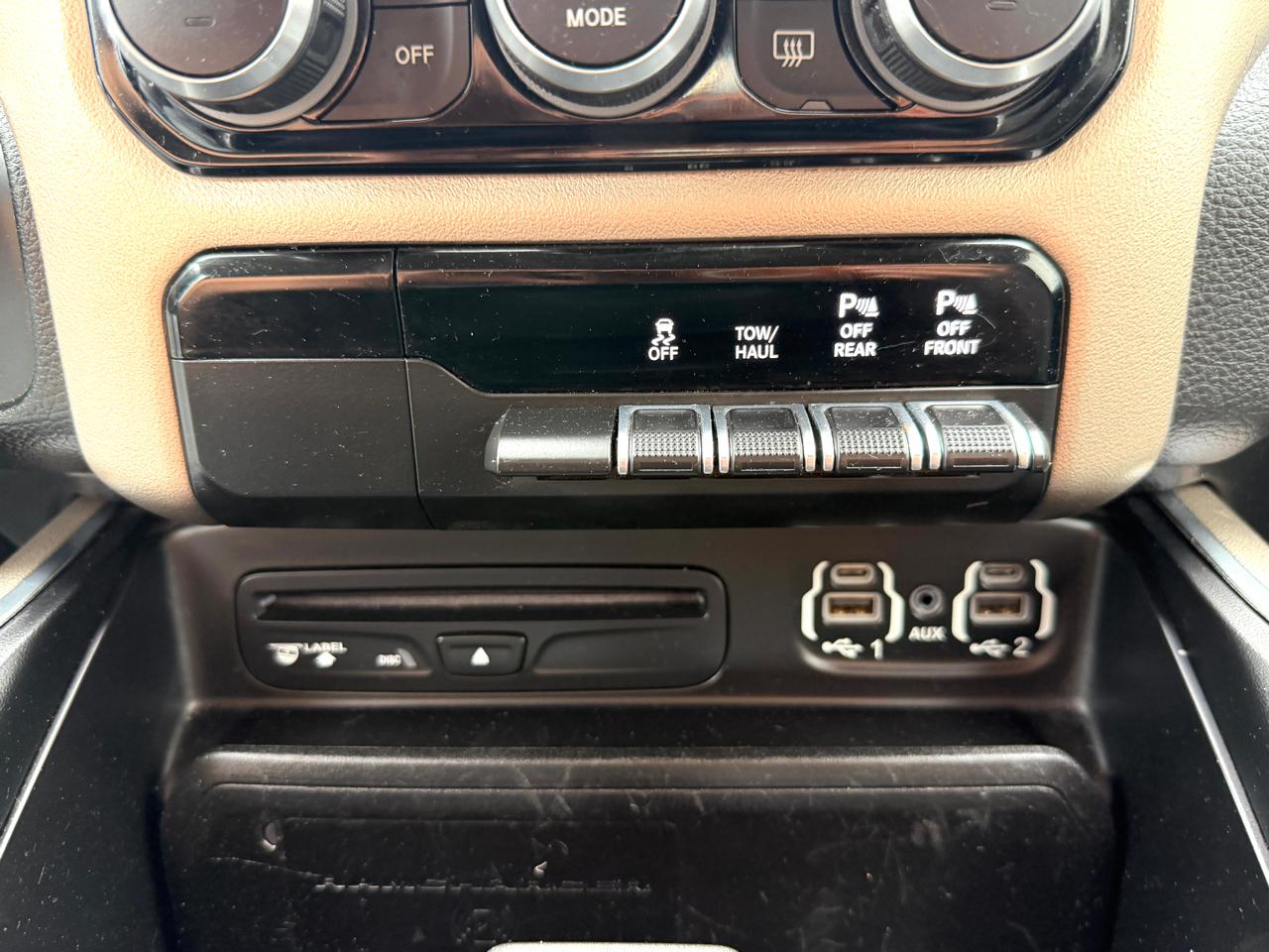 RAM 1500 Laramie 4x4 Crew Cab 5'7" Box 2019