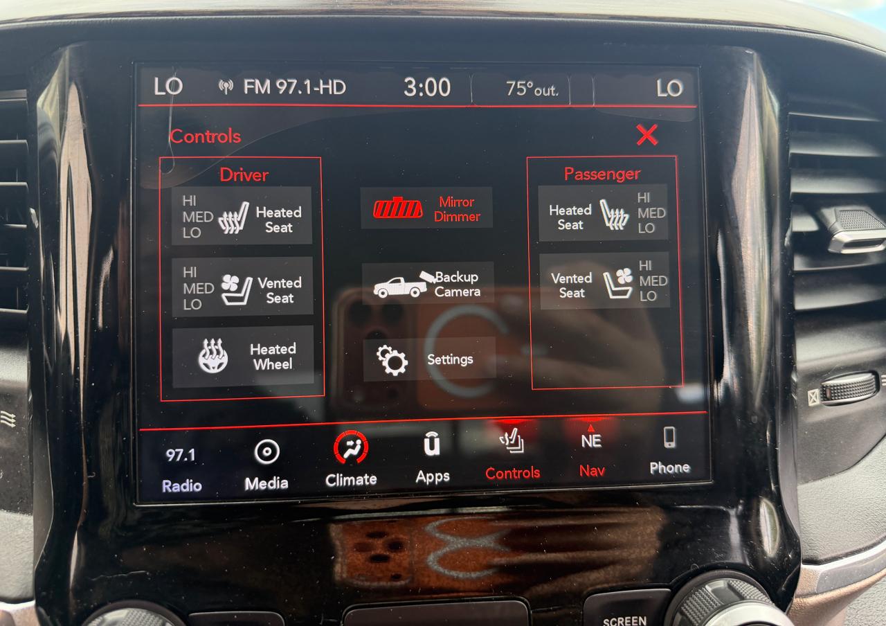 RAM 1500 Laramie 4x4 Crew Cab 5'7" Box 2019