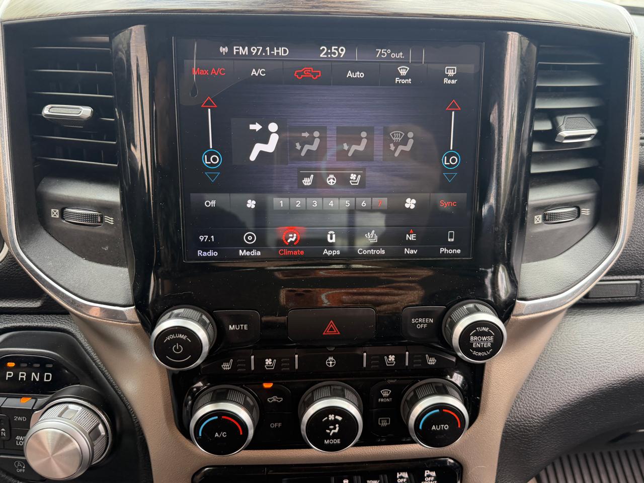 RAM 1500 Laramie 4x4 Crew Cab 5'7" Box 2019