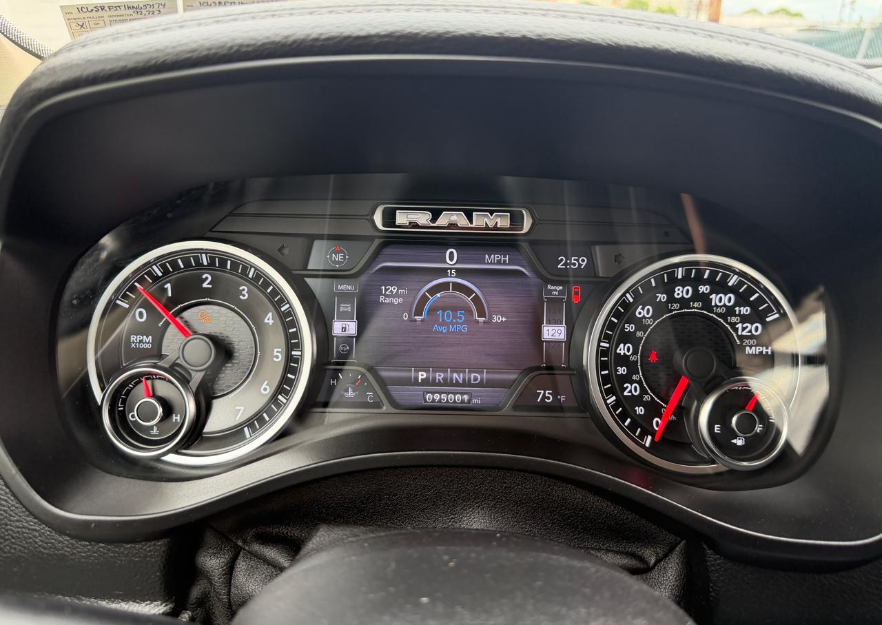 RAM 1500 Laramie 4x4 Crew Cab 5'7" Box 2019