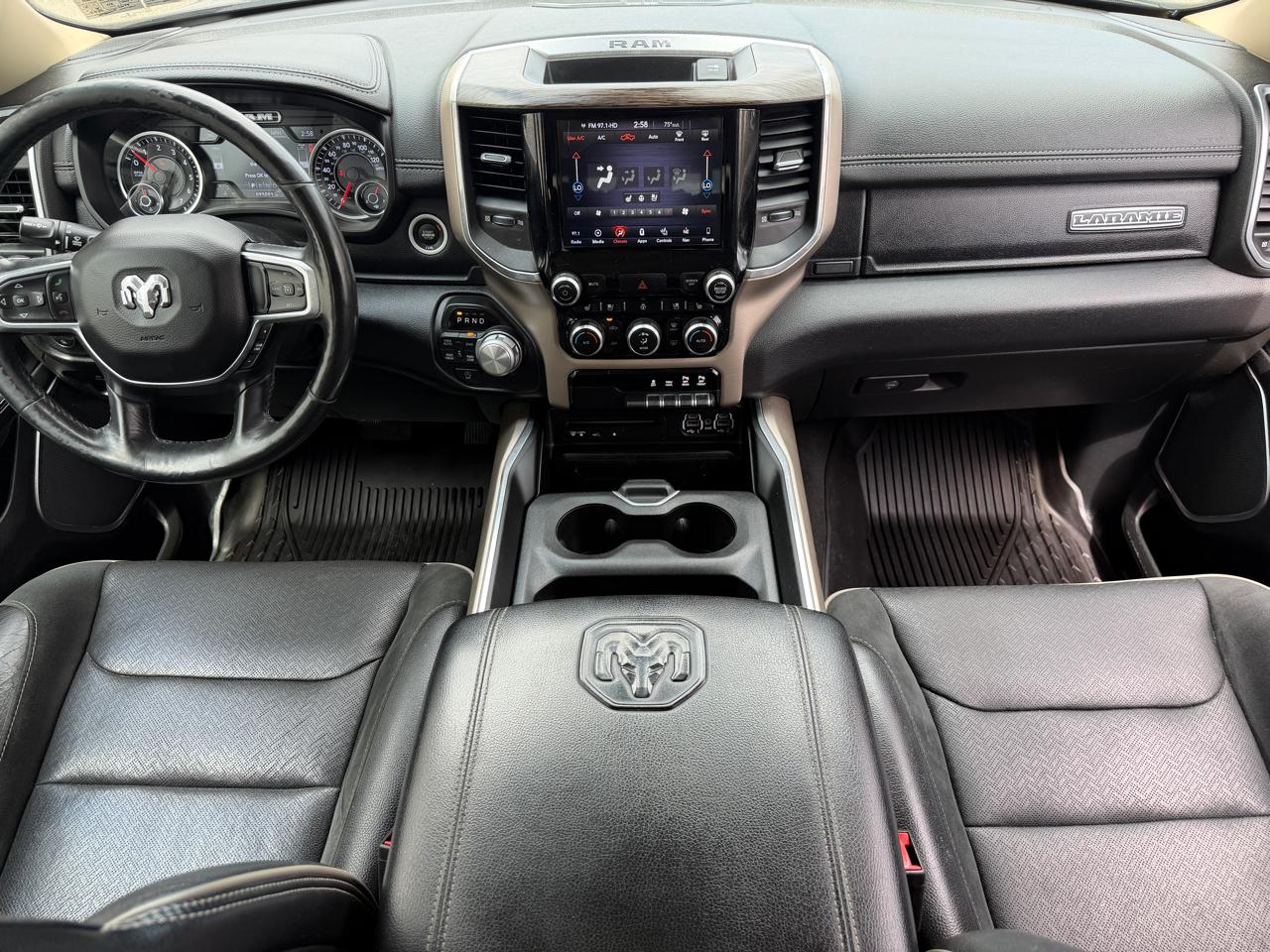 RAM 1500 Laramie 4x4 Crew Cab 5'7" Box 2019