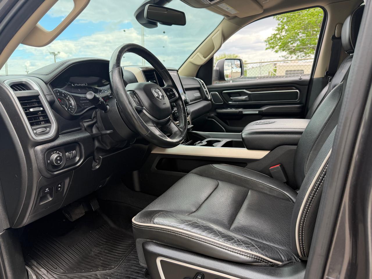 RAM 1500 Laramie 4x4 Crew Cab 5'7" Box 2019