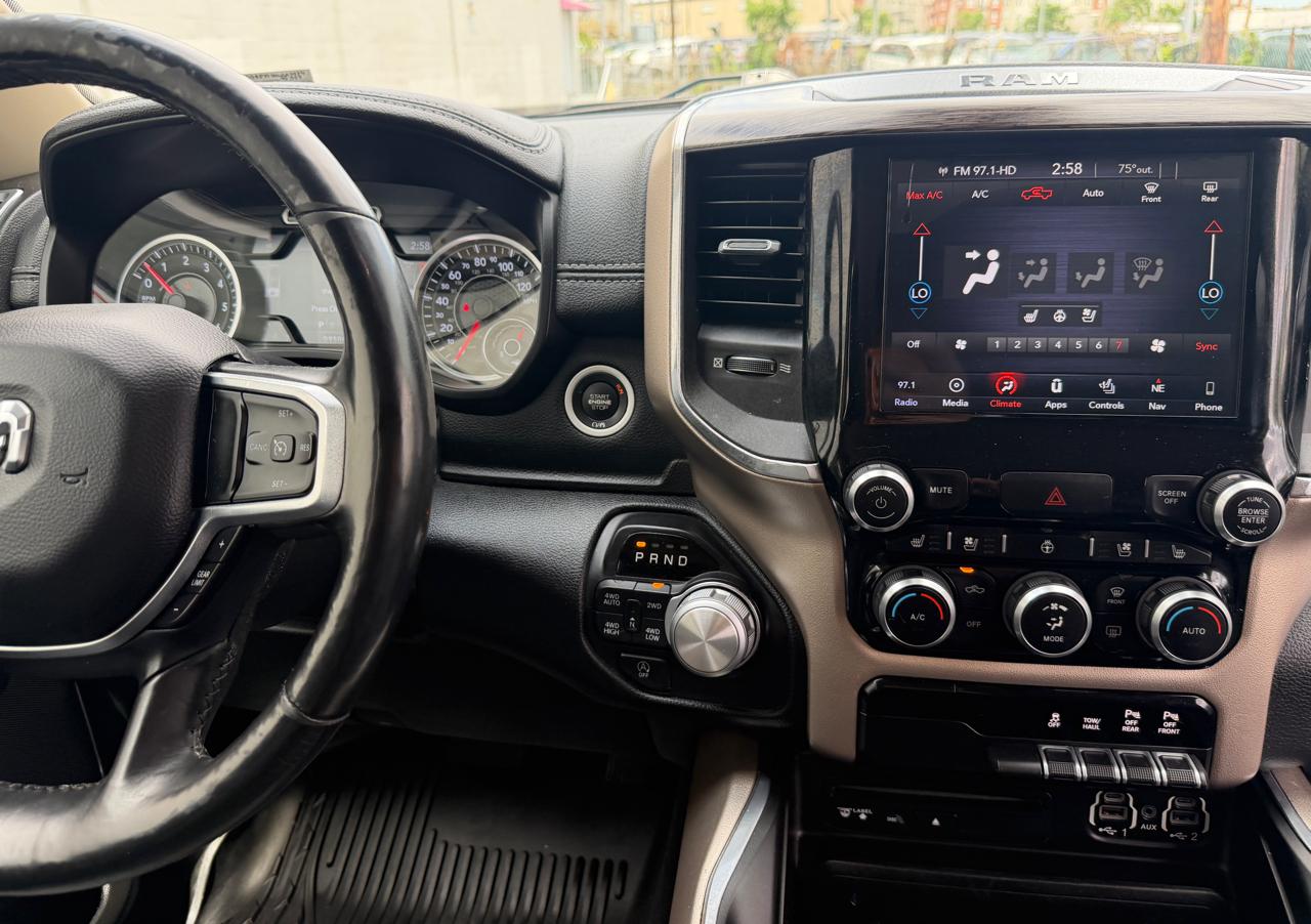 RAM 1500 Laramie 4x4 Crew Cab 5'7" Box 2019
