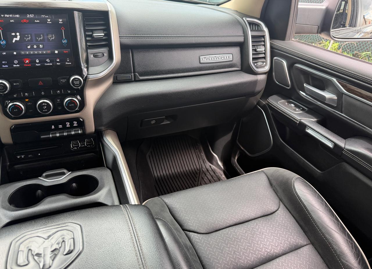RAM 1500 Laramie 4x4 Crew Cab 5'7" Box 2019
