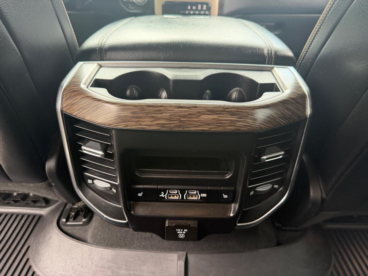 RAM 1500 Laramie 4x4 Crew Cab 5'7" Box 2019