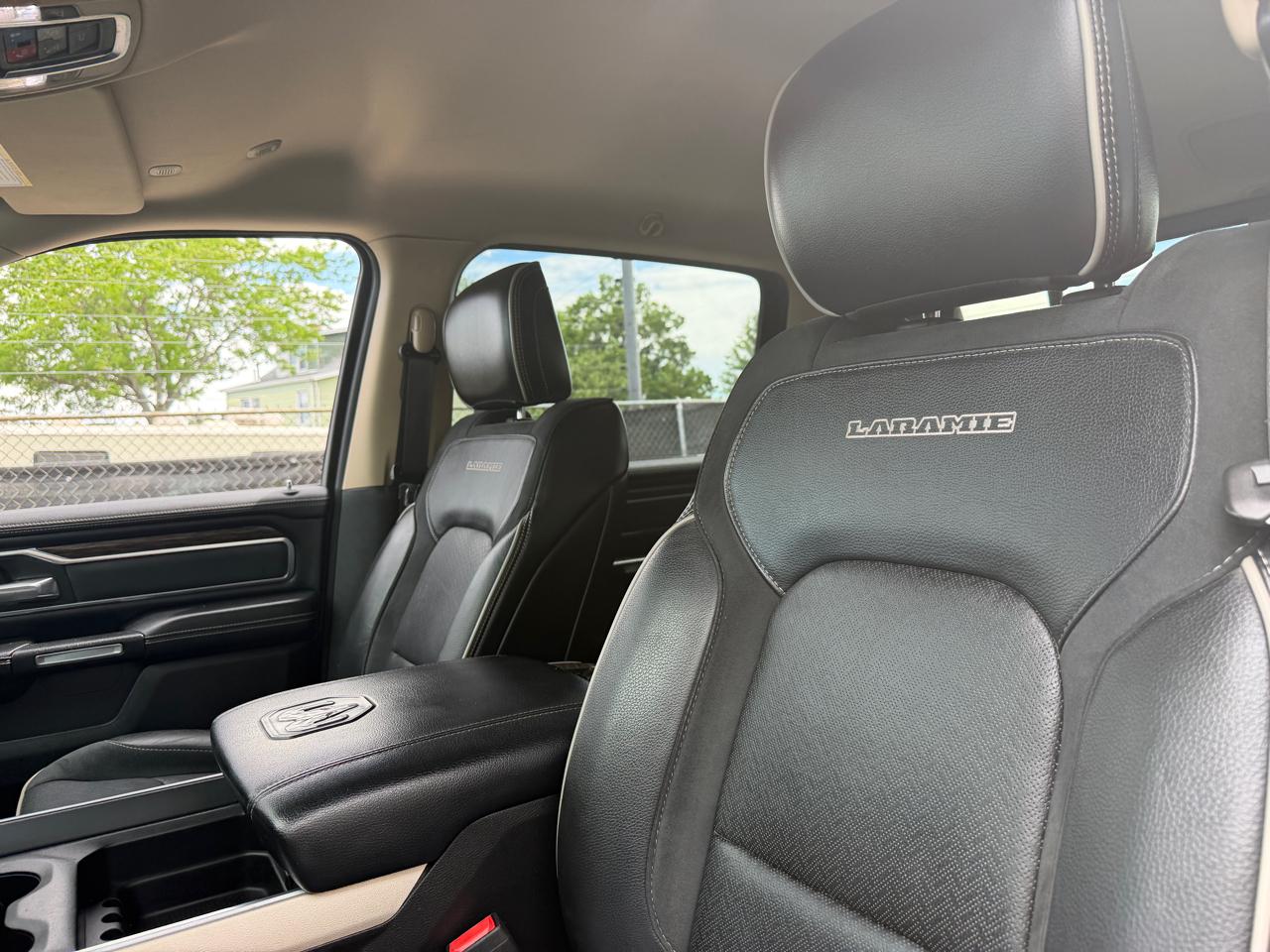 RAM 1500 Laramie 4x4 Crew Cab 5'7" Box 2019