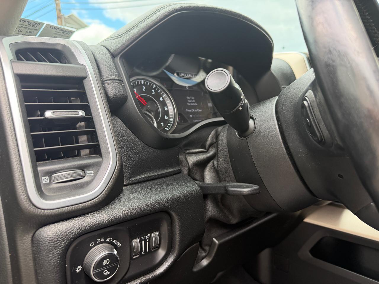 RAM 1500 Laramie 4x4 Crew Cab 5'7" Box 2019