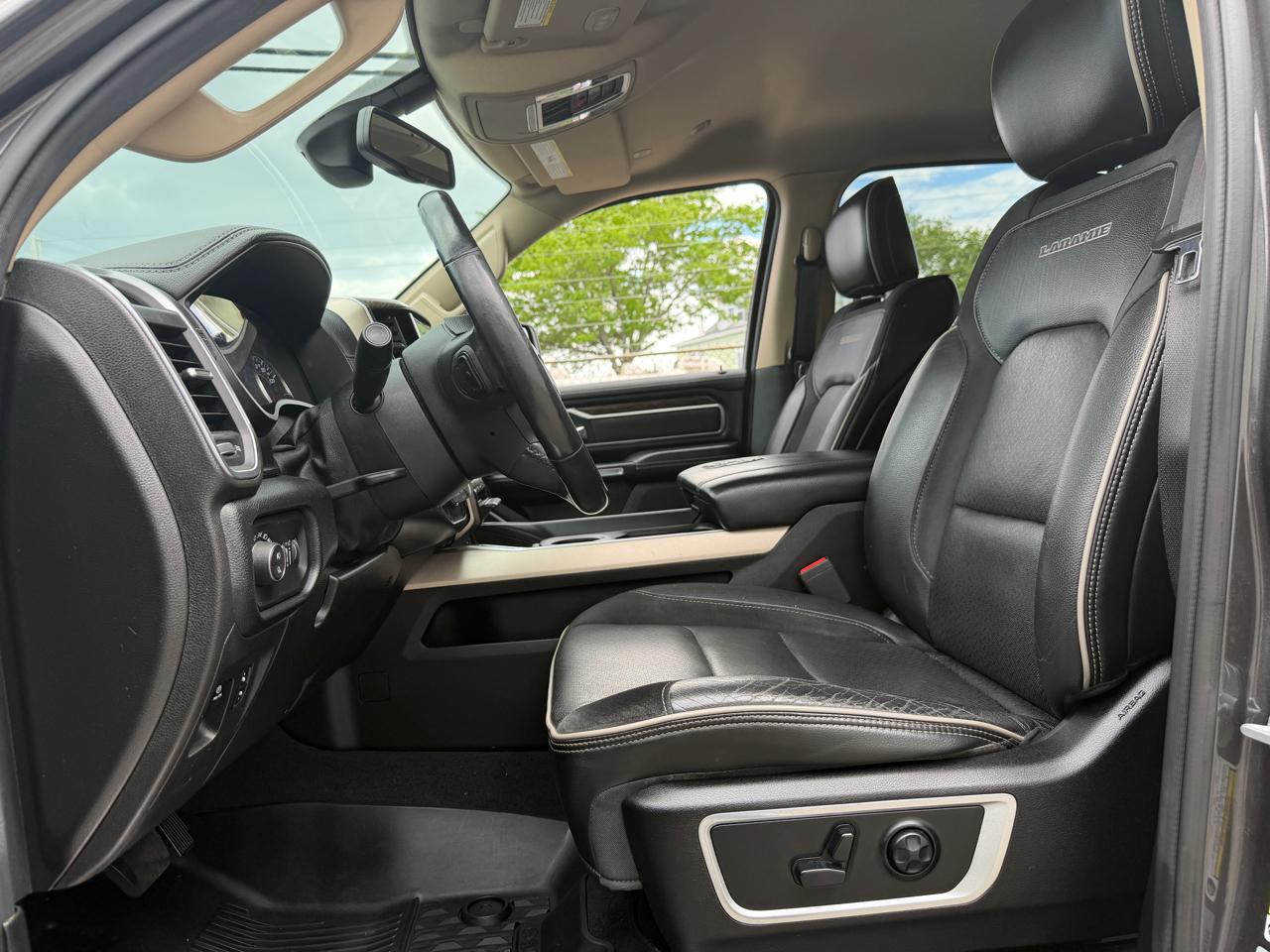 RAM 1500 Laramie 4x4 Crew Cab 5'7" Box 2019