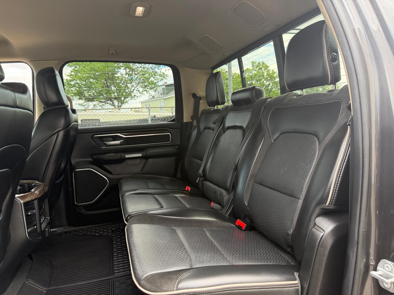 RAM 1500 Laramie 4x4 Crew Cab 5'7" Box 2019