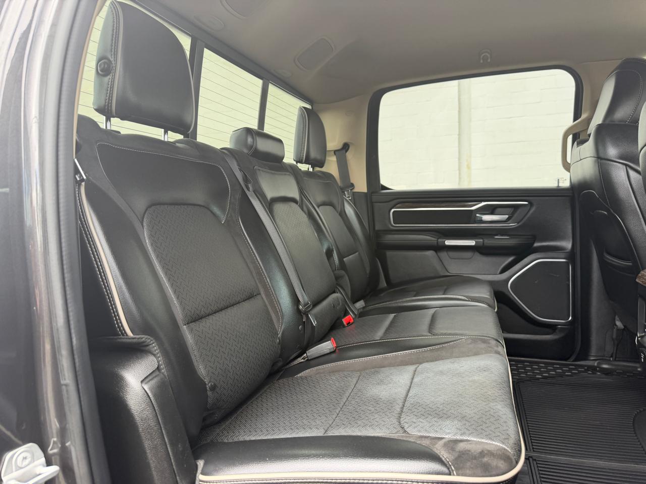 RAM 1500 Laramie 4x4 Crew Cab 5'7" Box 2019