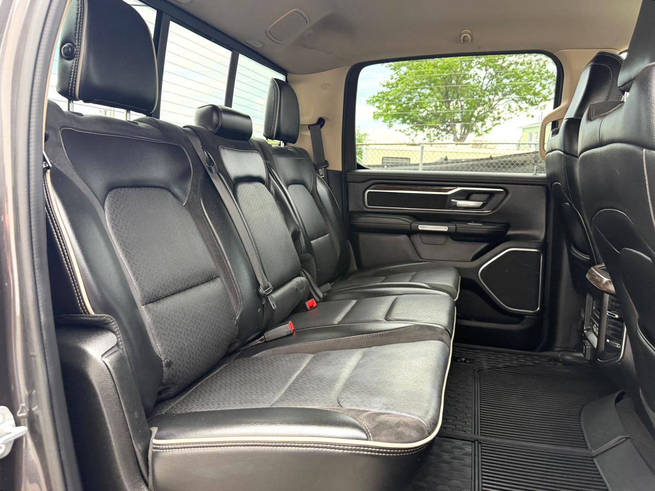 RAM 1500 Laramie 4x4 Crew Cab 5'7" Box 2019