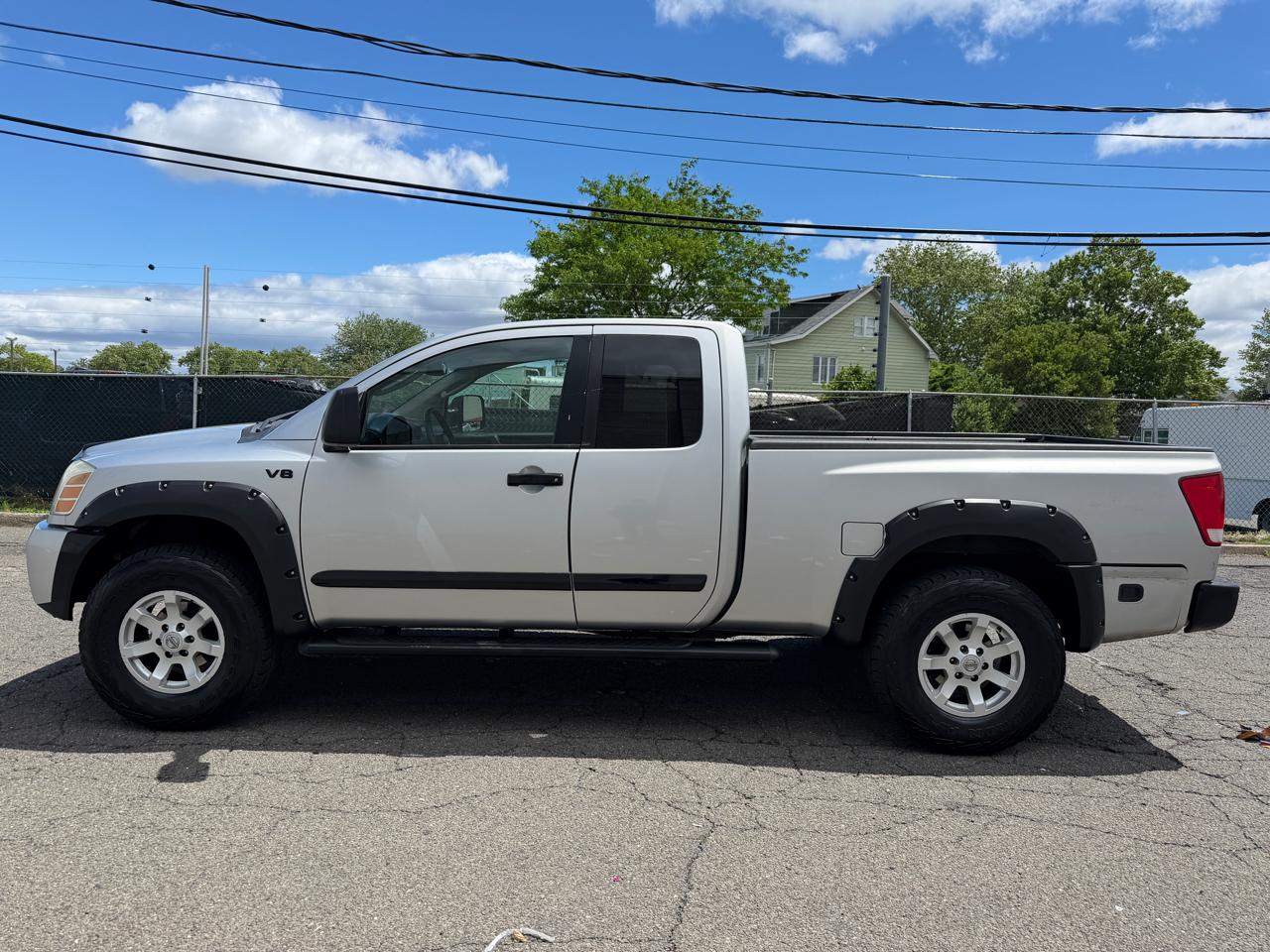 Nissan Titan LE King Cab 4WD 2004