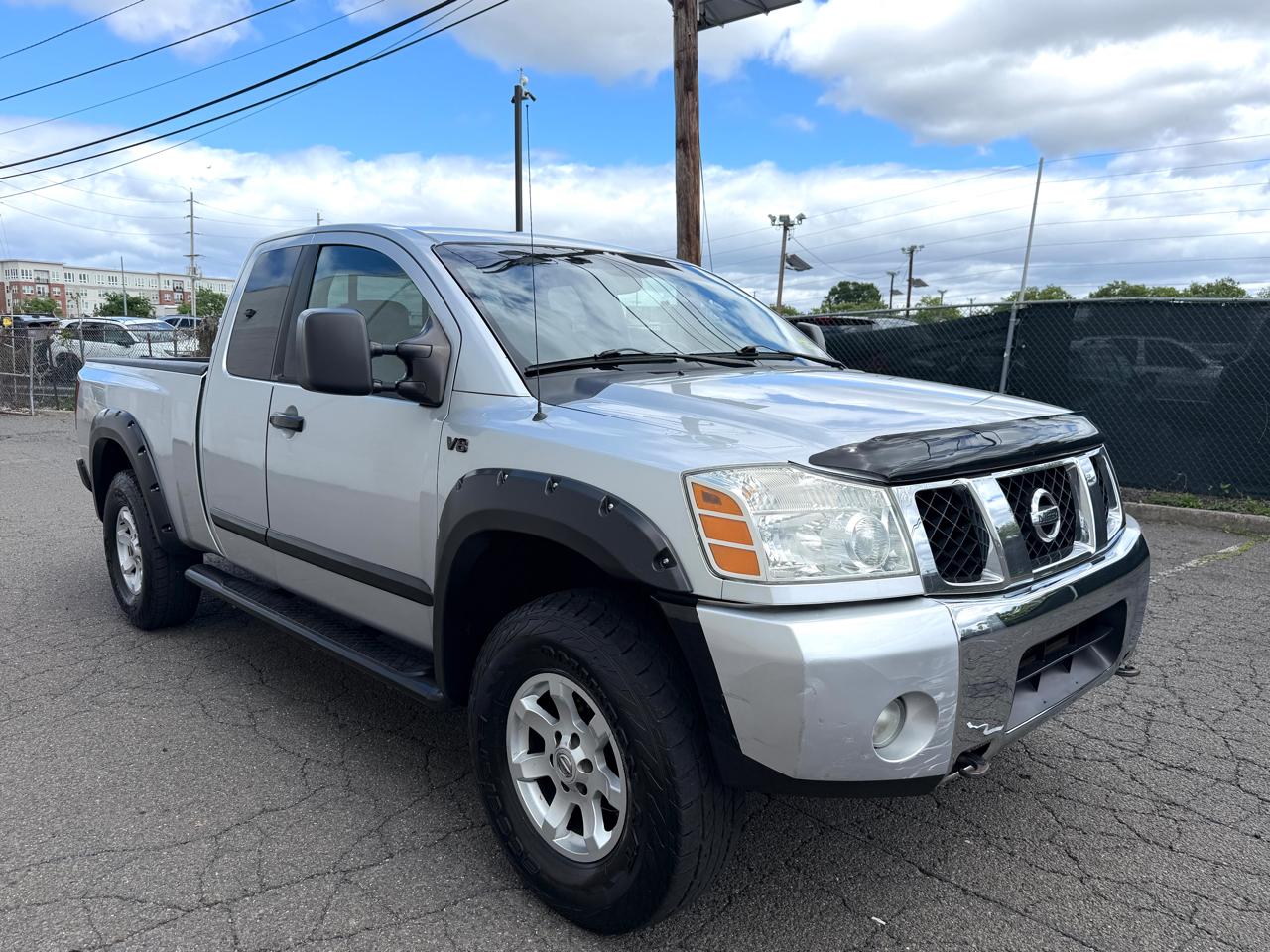 Nissan Titan LE King Cab 4WD 2004