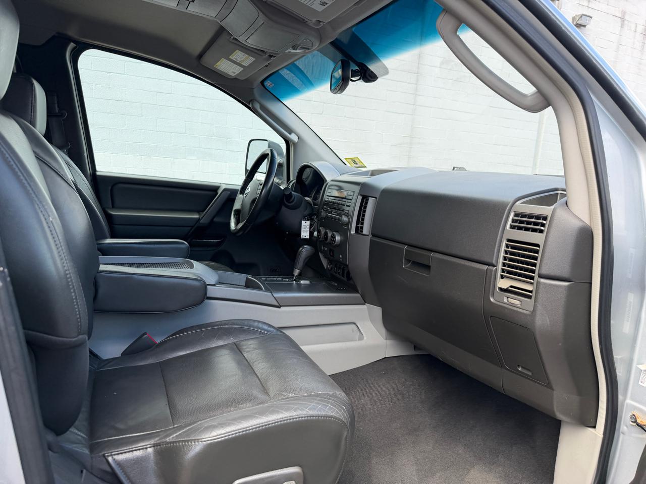 Nissan Titan LE King Cab 4WD 2004