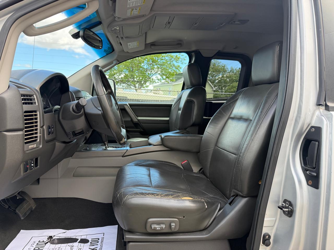 Nissan Titan LE King Cab 4WD 2004