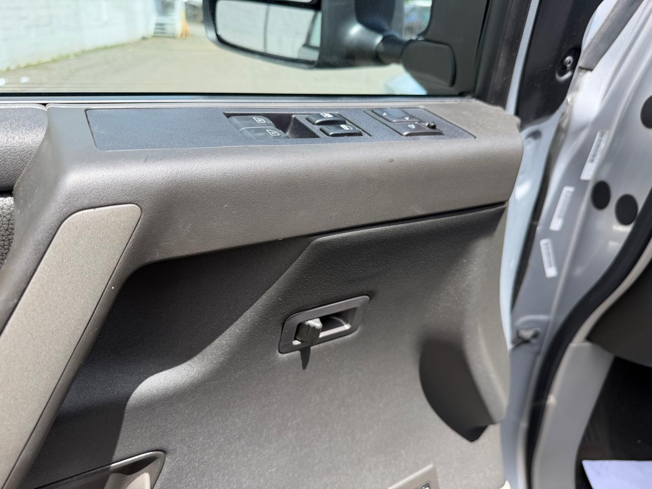 Nissan Titan LE King Cab 4WD 2004