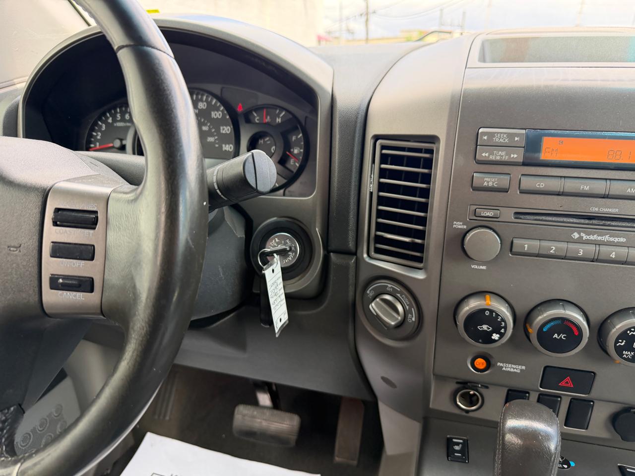 Nissan Titan LE King Cab 4WD 2004