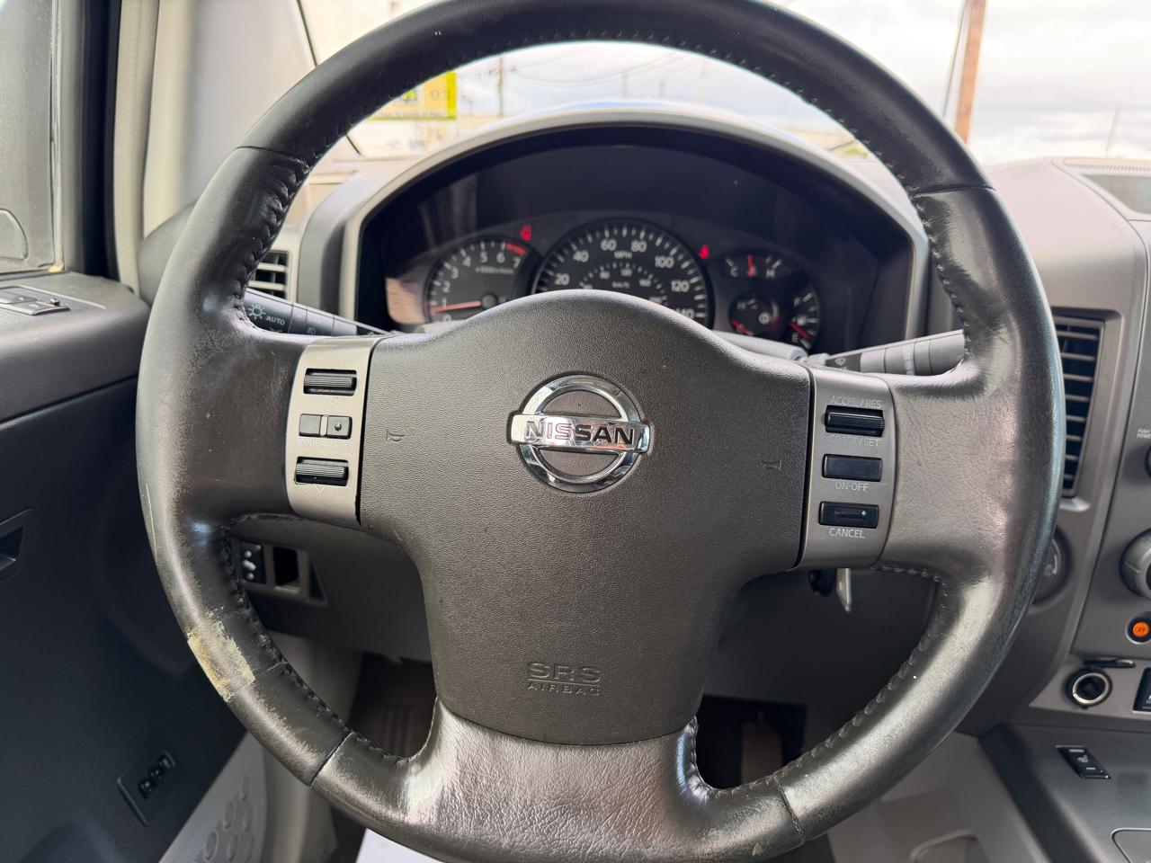 Nissan Titan LE King Cab 4WD 2004
