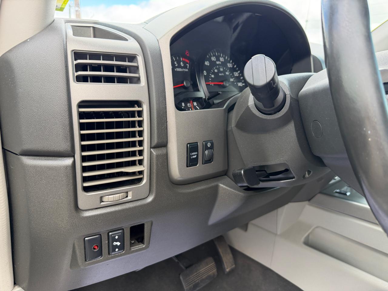 Nissan Titan LE King Cab 4WD 2004
