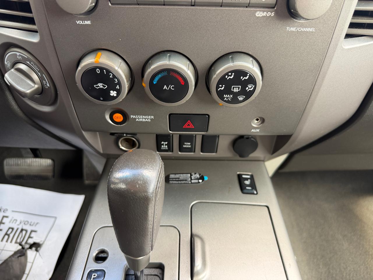 Nissan Titan LE King Cab 4WD 2004