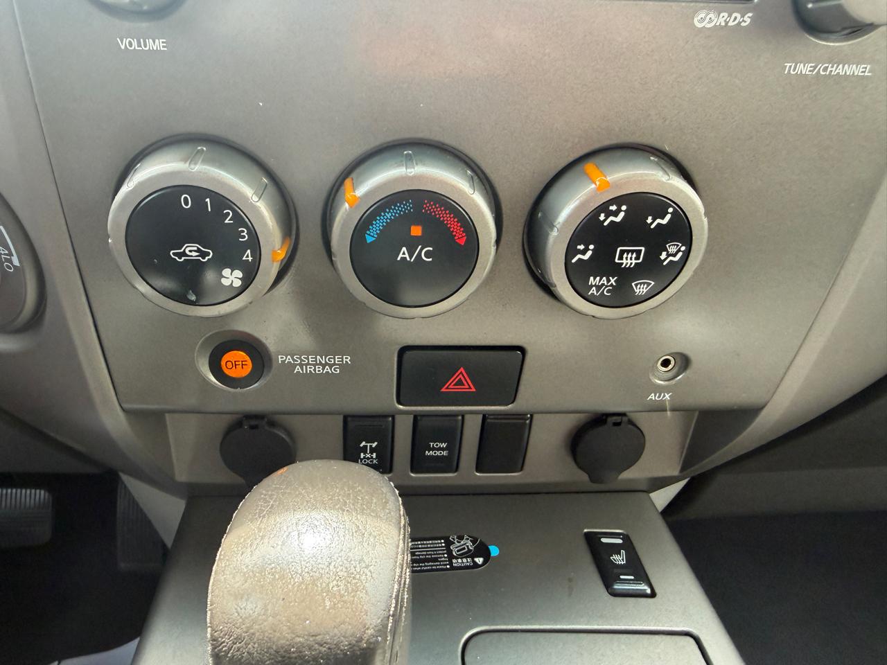 Nissan Titan LE King Cab 4WD 2004