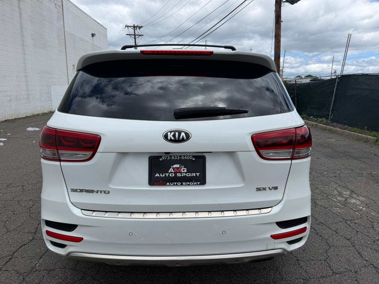 Kia Sorento AWD 4dr 3.3L SX 2016