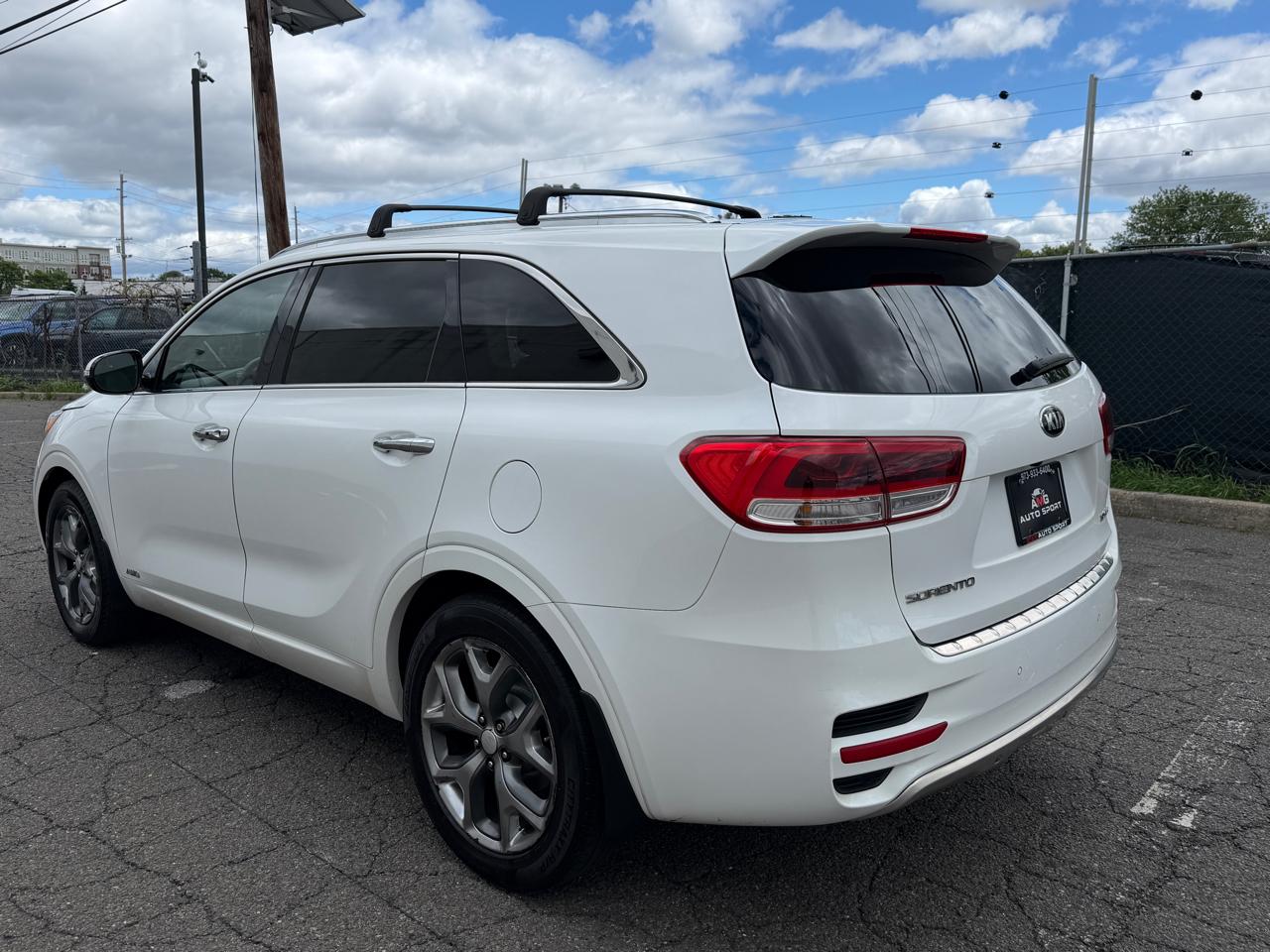 Kia Sorento AWD 4dr 3.3L SX 2016