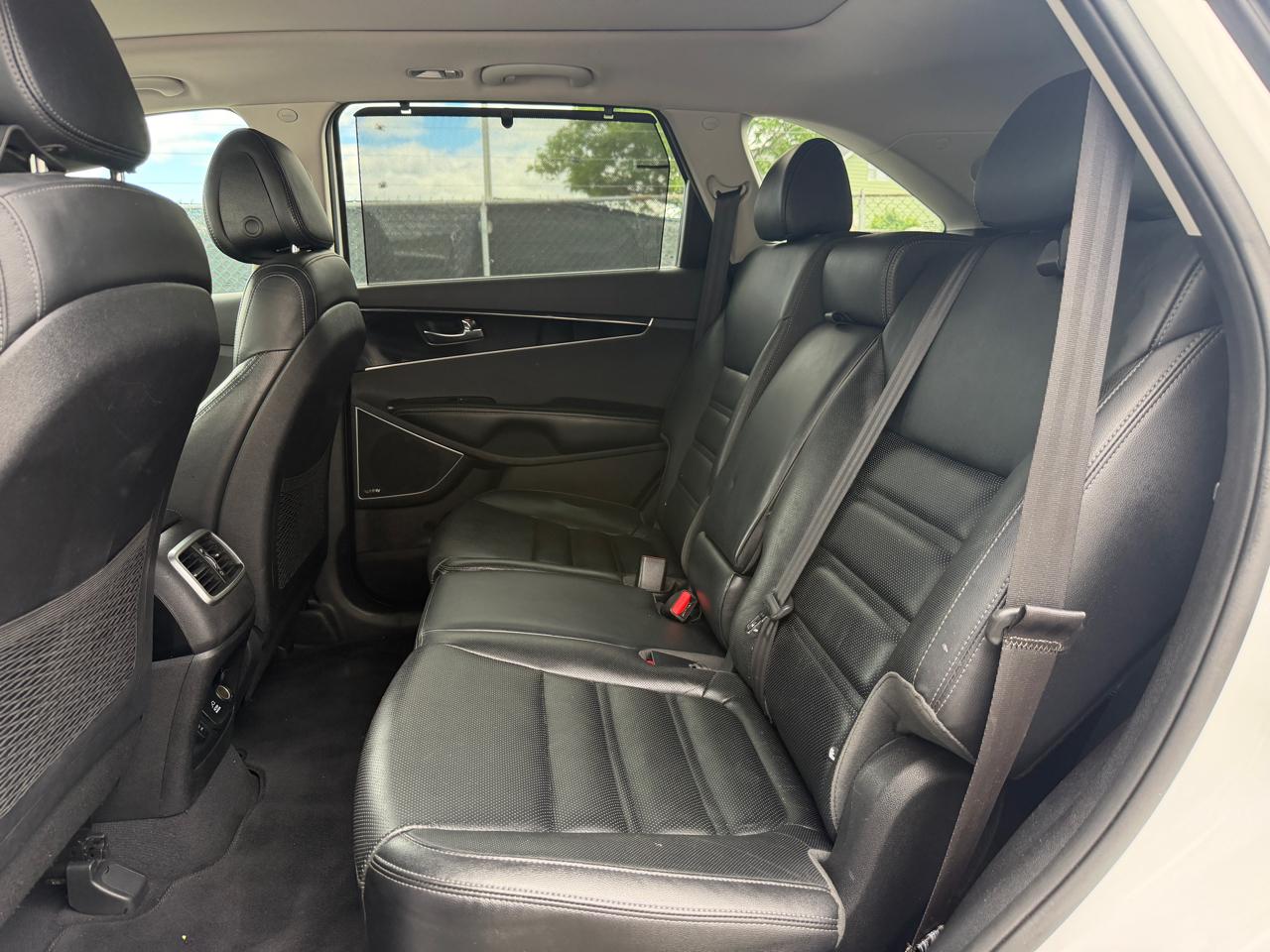 Kia Sorento AWD 4dr 3.3L SX 2016