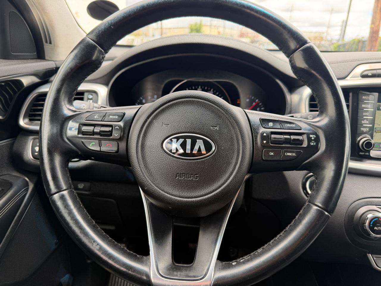 Kia Sorento AWD 4dr 3.3L SX 2016