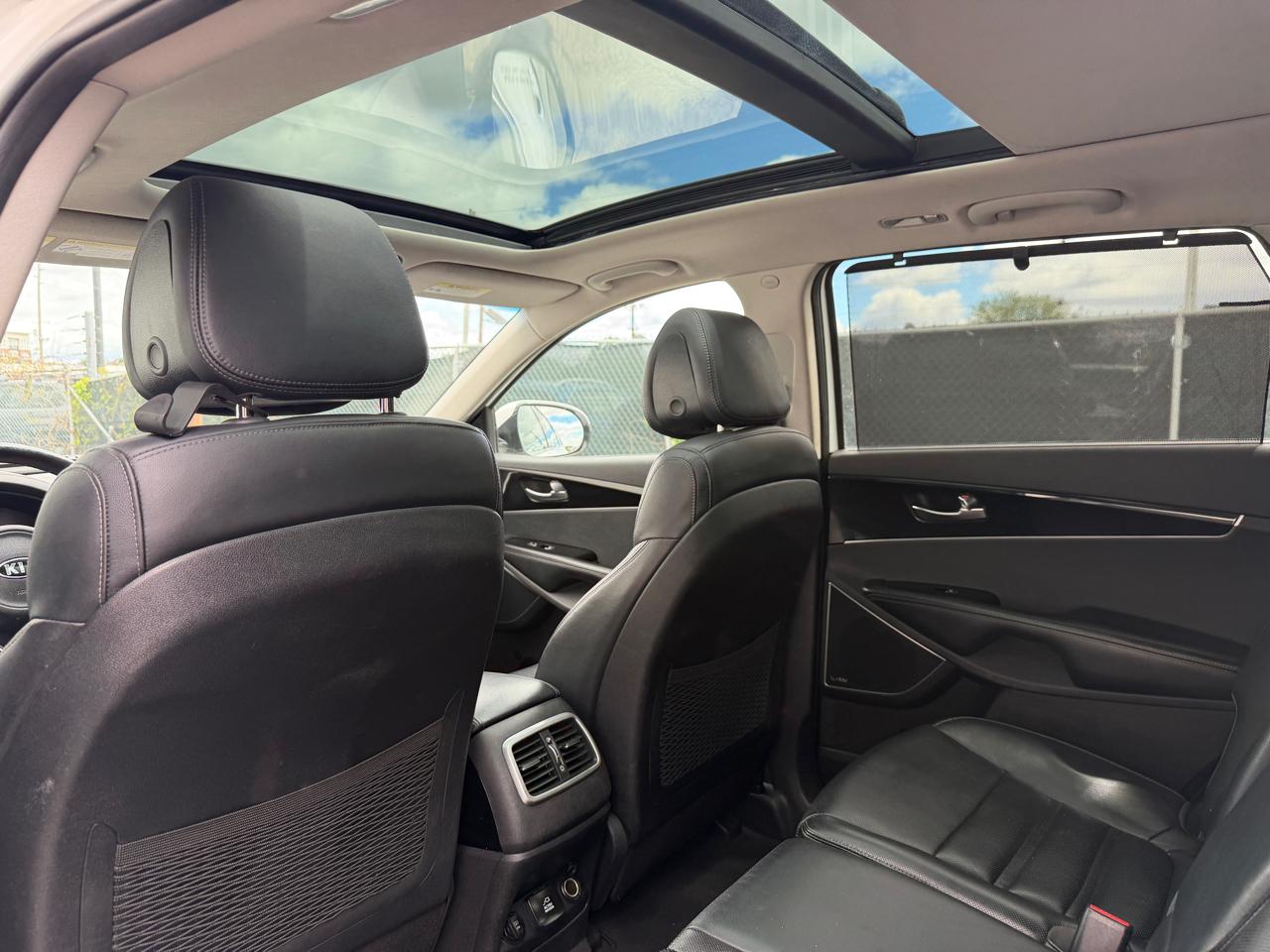 Kia Sorento AWD 4dr 3.3L SX 2016