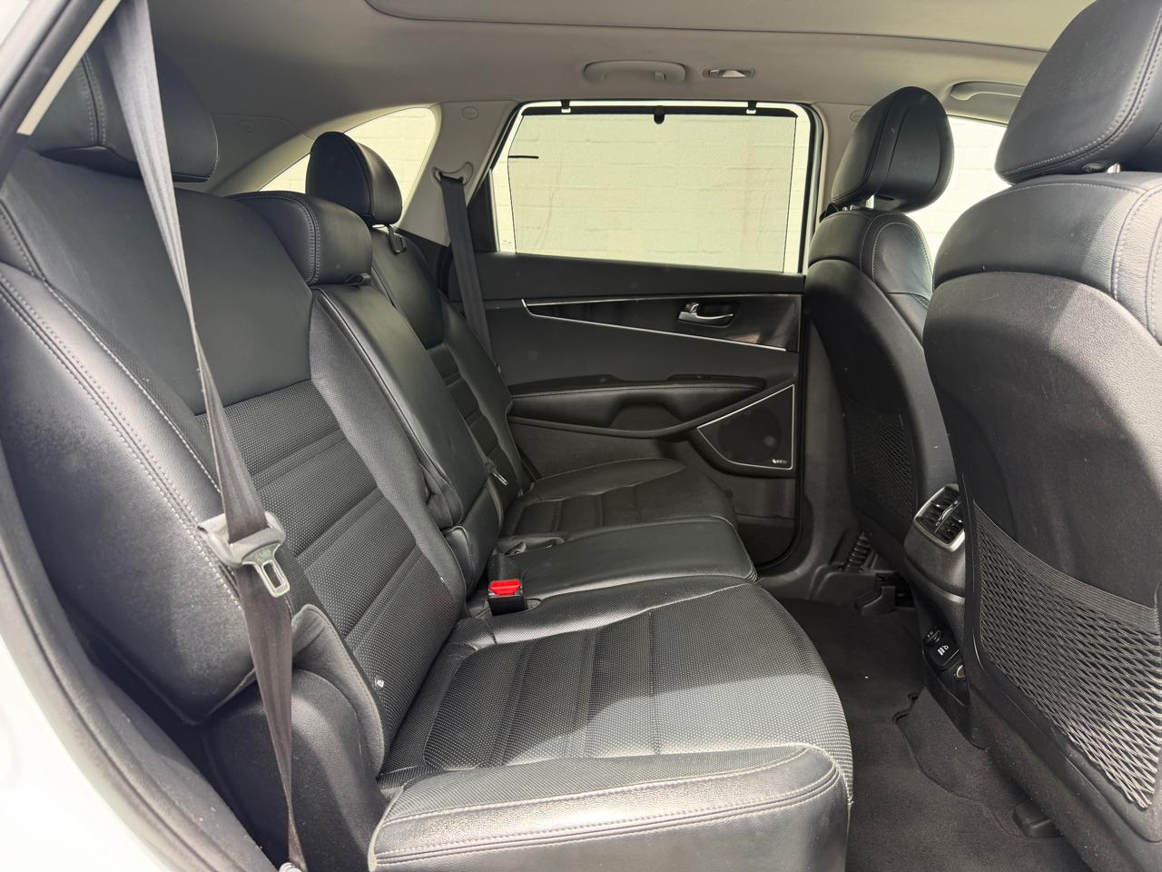 Kia Sorento AWD 4dr 3.3L SX 2016