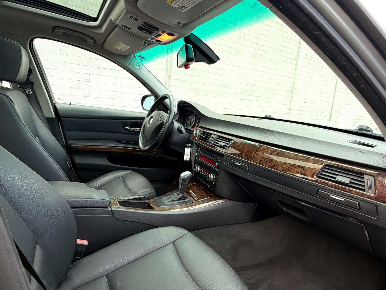 BMW 3 Series 4dr Sdn 328i RWD SULEV 2009