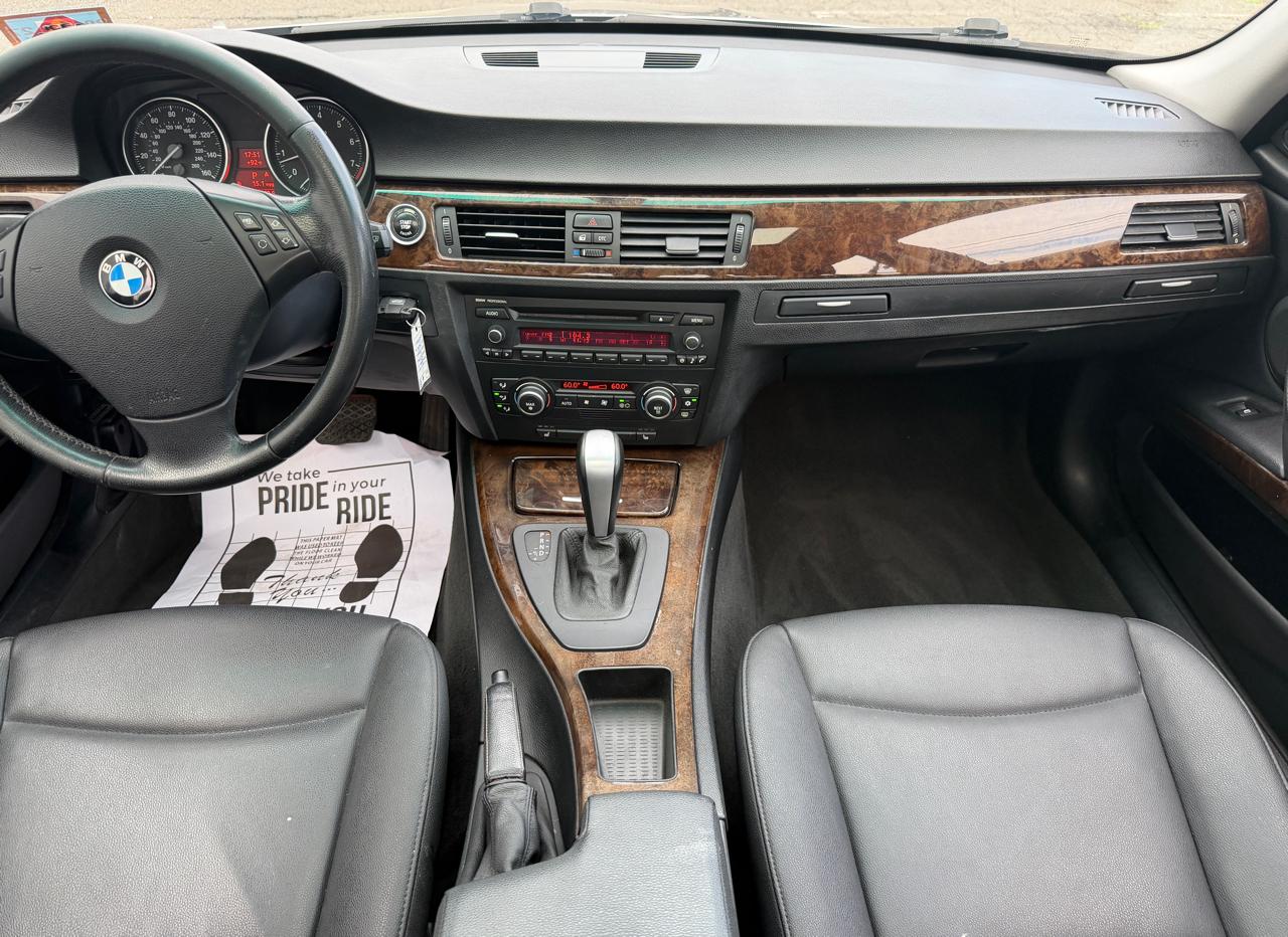 BMW 3 Series 4dr Sdn 328i RWD SULEV 2009