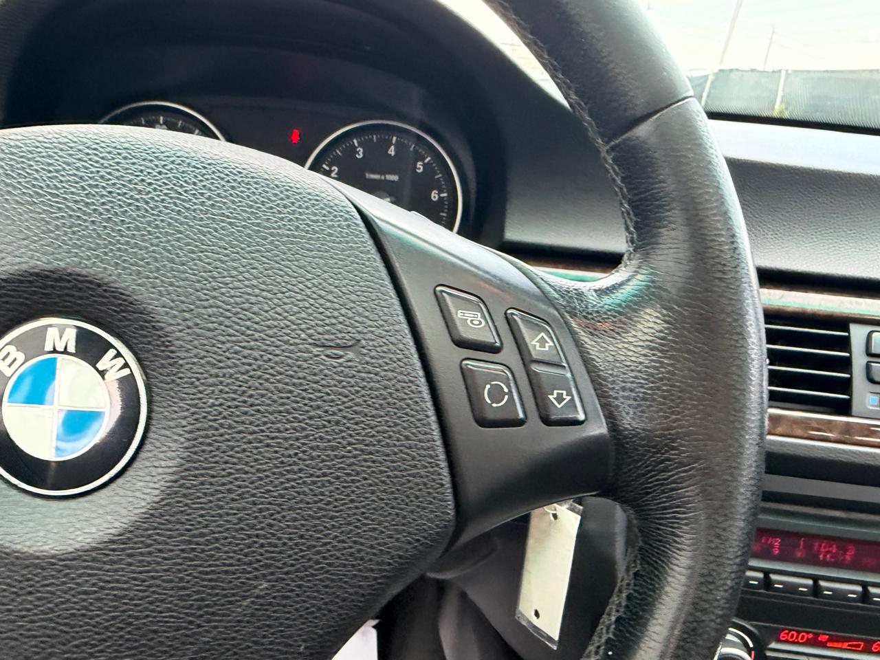 BMW 3 Series 4dr Sdn 328i RWD SULEV 2009