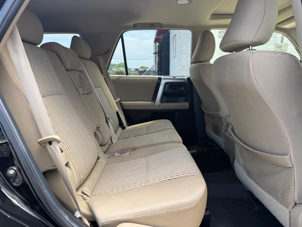 Toyota 4Runner 4WD 4dr V6 Limited (Natl) 2013