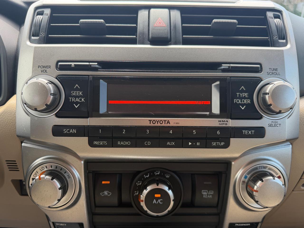 Toyota 4Runner 4WD 4dr V6 Limited (Natl) 2013