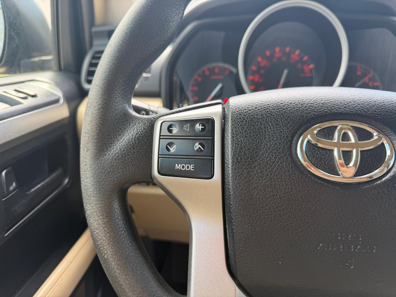 Toyota 4Runner 4WD 4dr V6 Limited (Natl) 2013