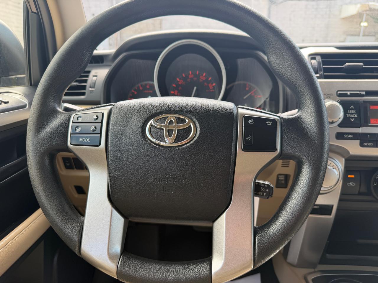 Toyota 4Runner 4WD 4dr V6 Limited (Natl) 2013