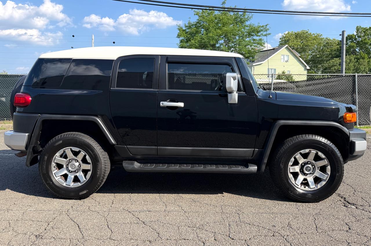 Toyota FJ Cruiser 4WD 4dr Man (Natl) 2014
