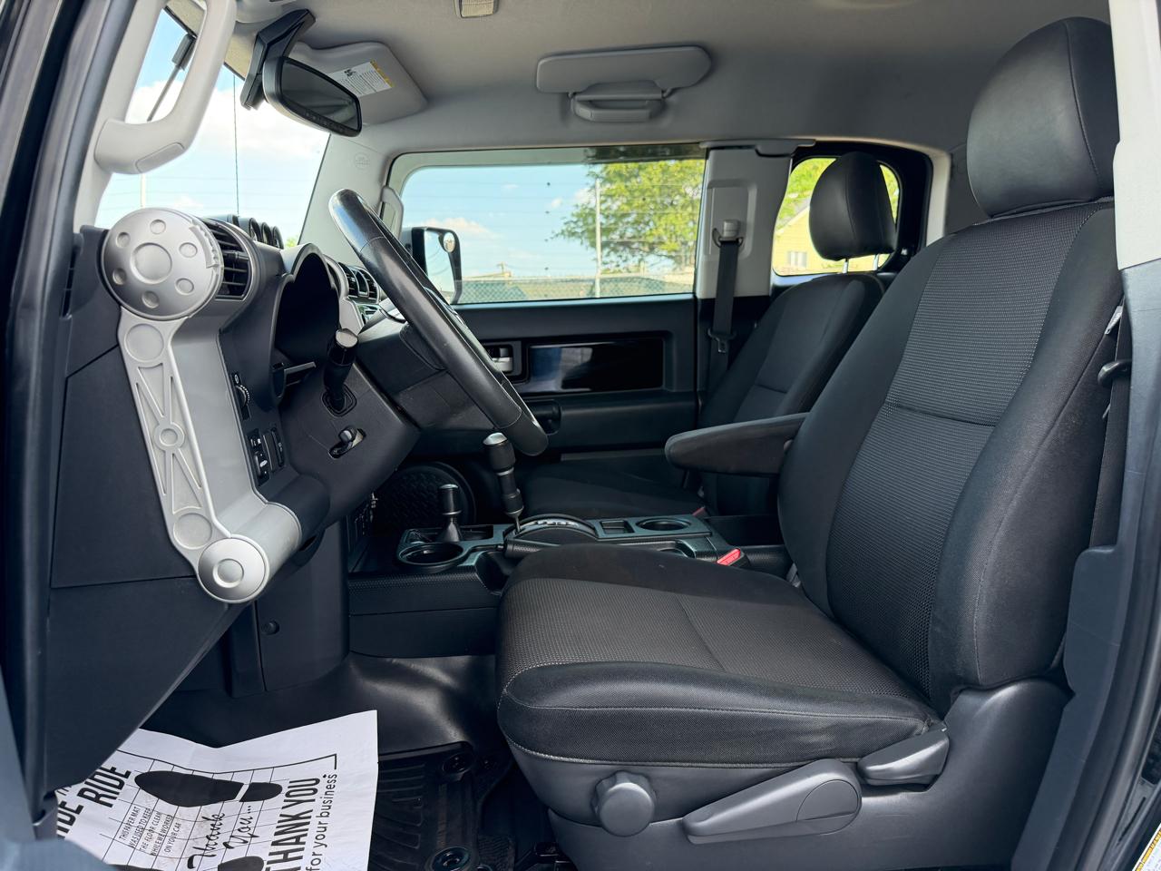 Toyota FJ Cruiser 4WD 4dr Man (Natl) 2014