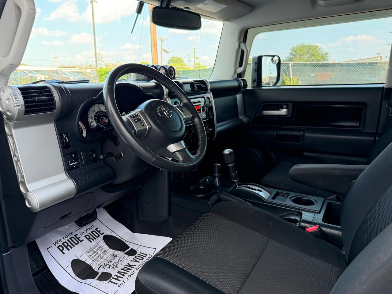 Toyota FJ Cruiser 4WD 4dr Man (Natl) 2014