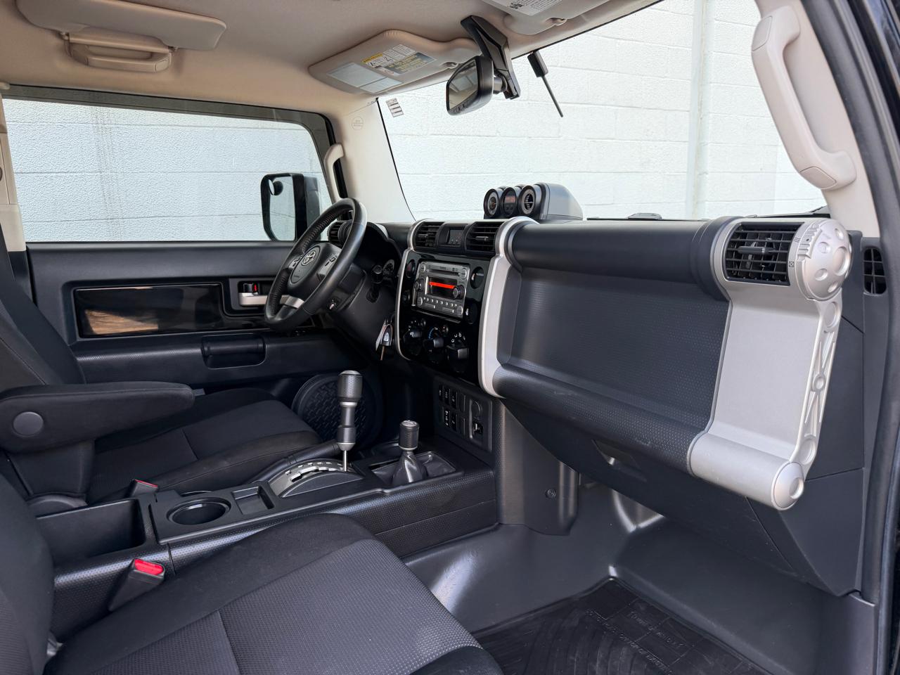 Toyota FJ Cruiser 4WD 4dr Man (Natl) 2014
