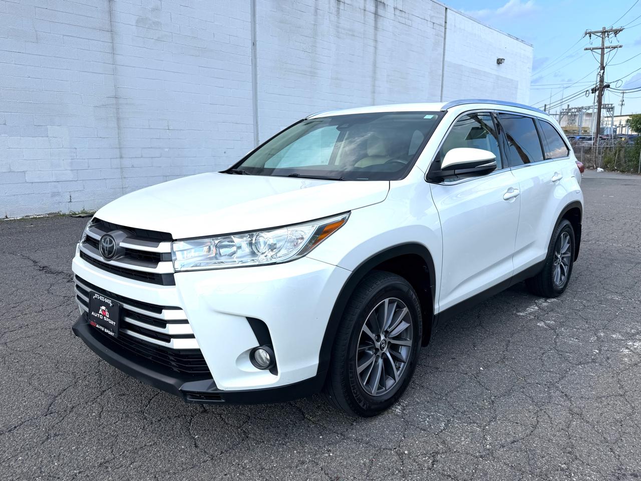 Toyota Highlander XLE V6 AWD (Natl) 2019