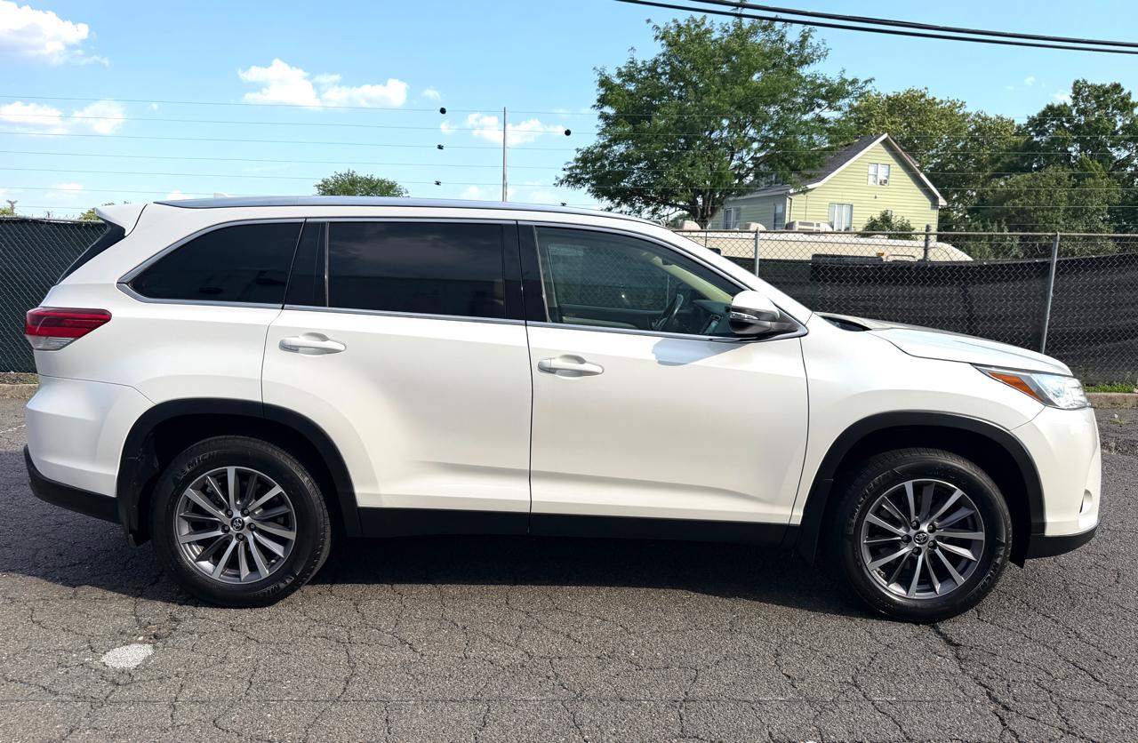 Toyota Highlander XLE V6 AWD (Natl) 2019