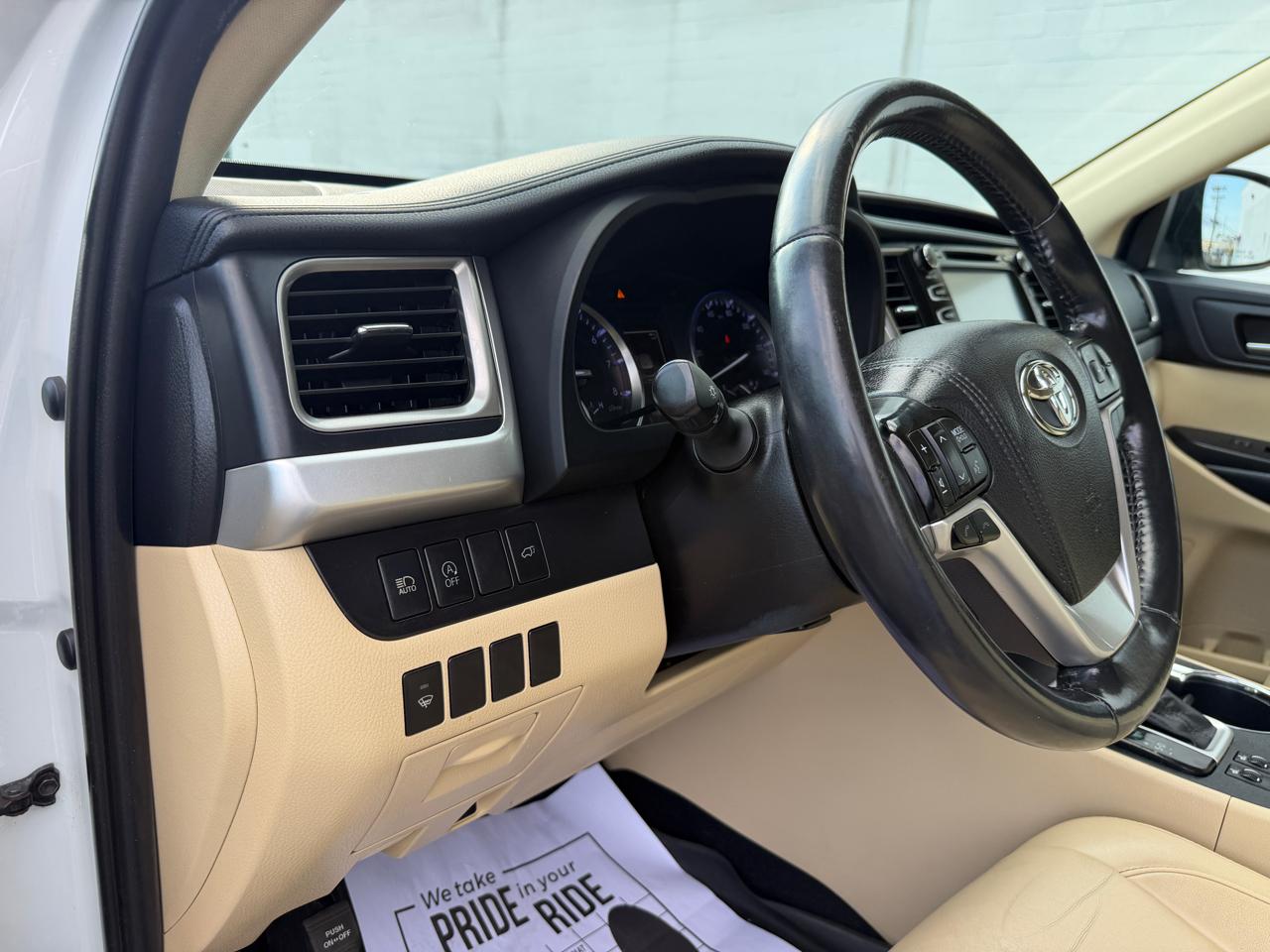 Toyota Highlander XLE V6 AWD (Natl) 2019