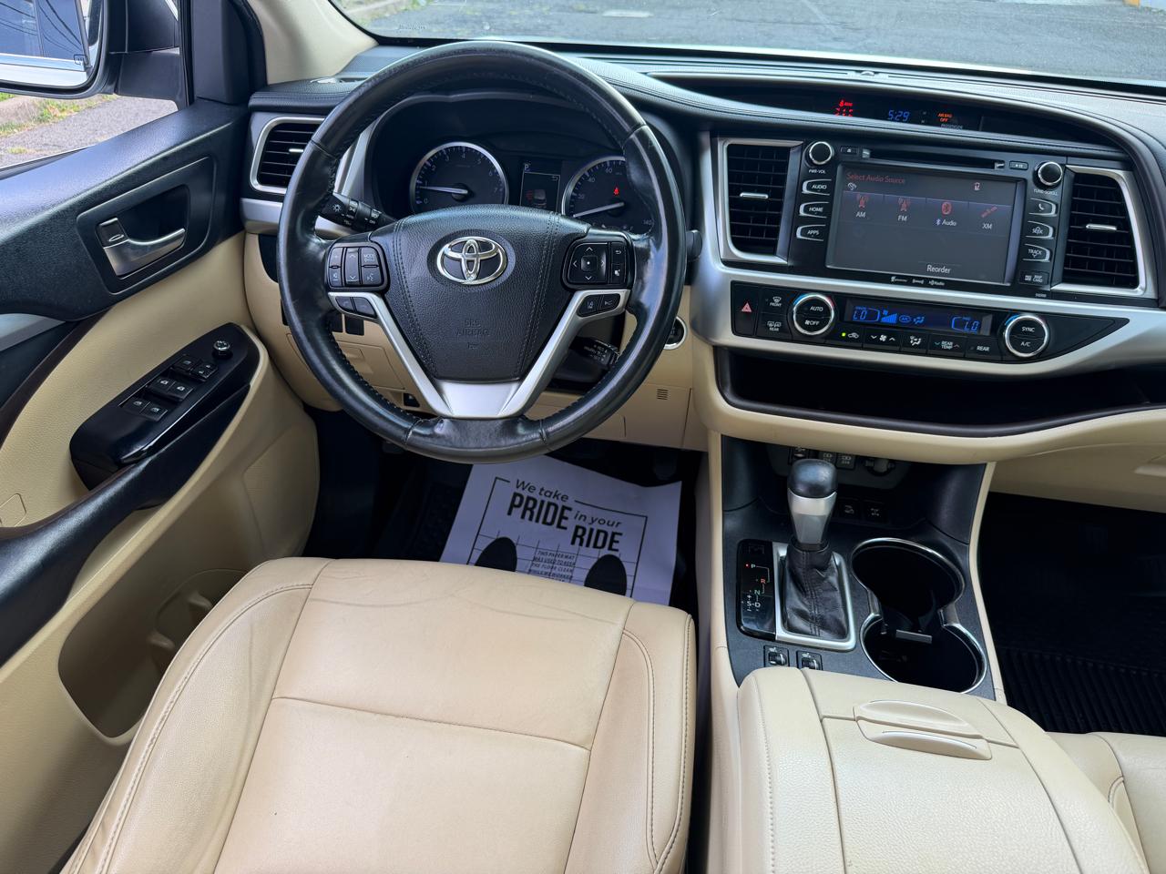 Toyota Highlander XLE V6 AWD (Natl) 2019