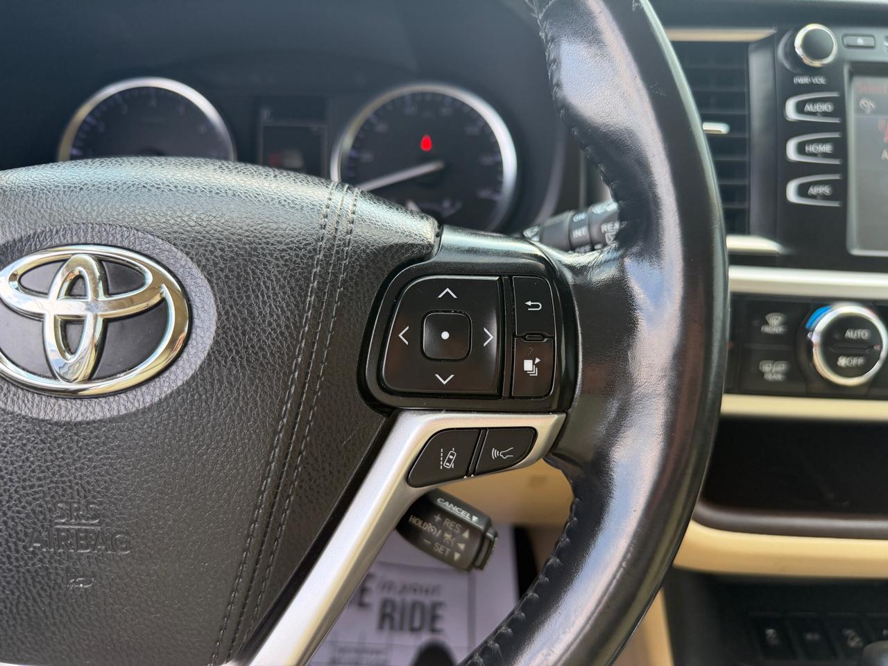 Toyota Highlander XLE V6 AWD (Natl) 2019