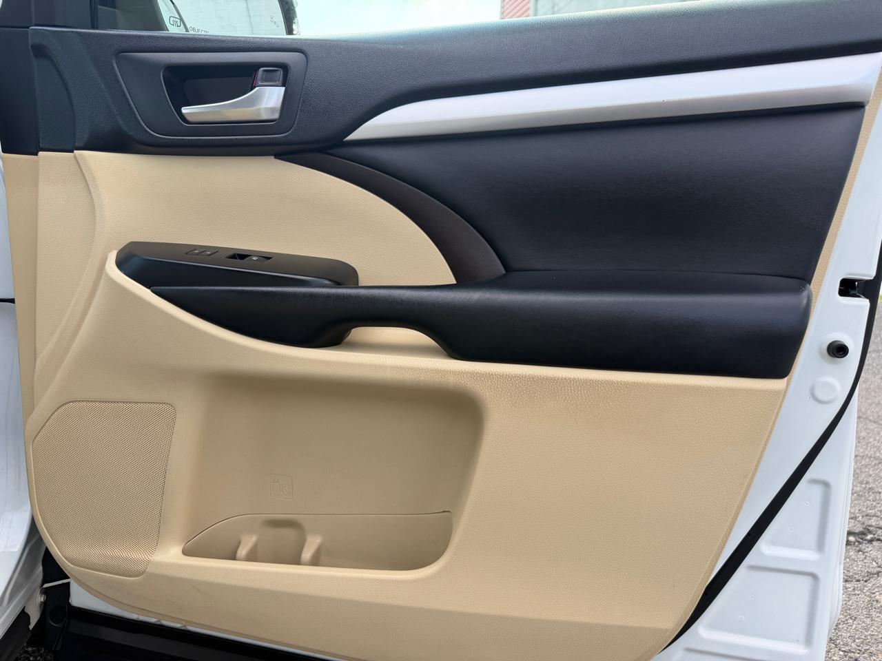 Toyota Highlander XLE V6 AWD (Natl) 2019