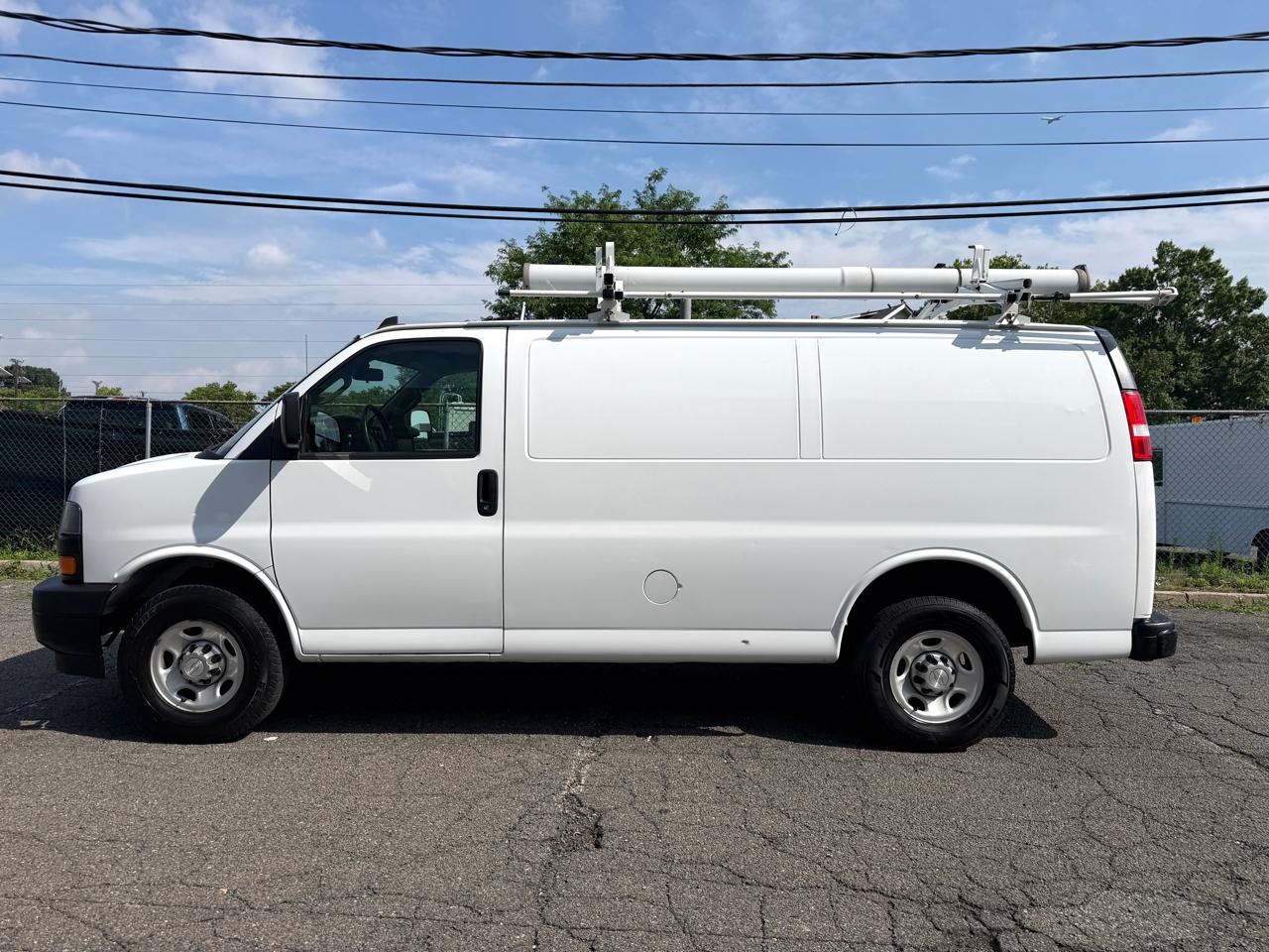 Chevrolet Express Cargo Van RWD 3500 135" 2020